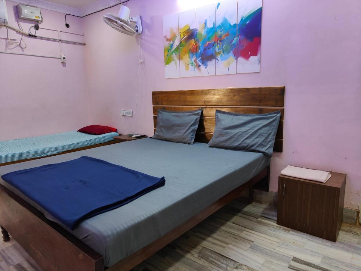 Hotel Hcb Brahmapur Стая снимка